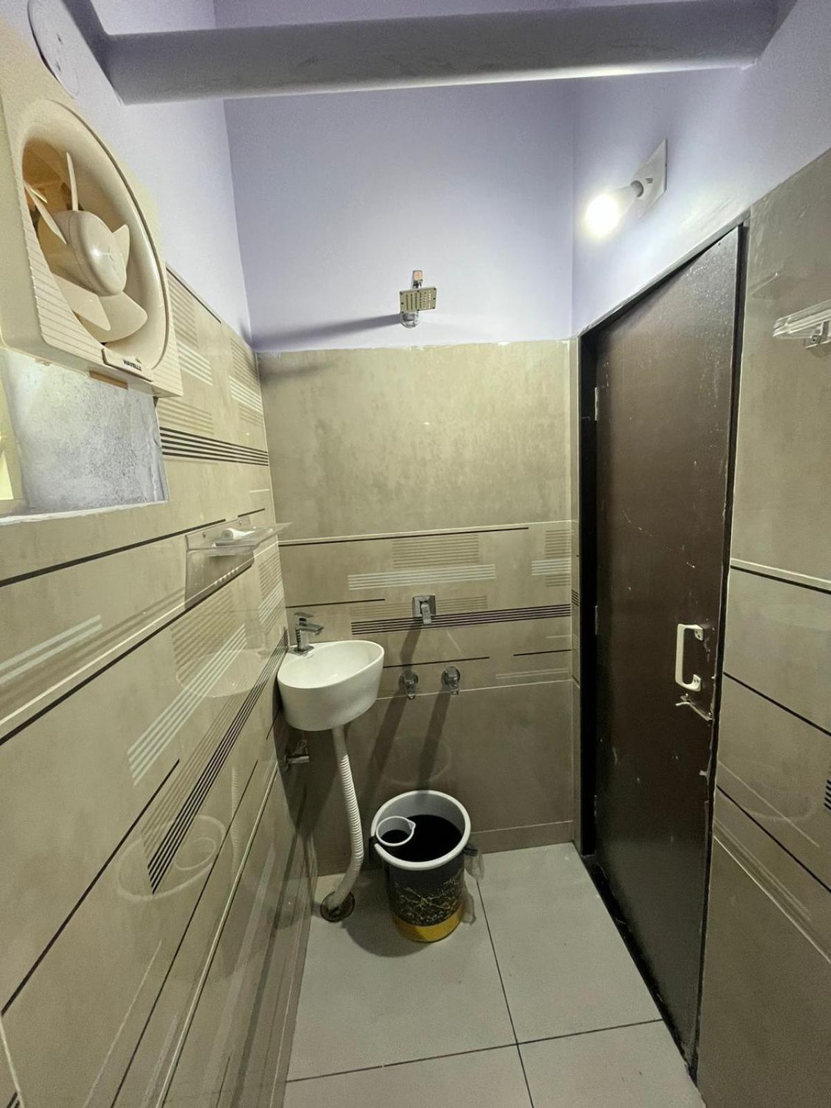Sri Datta Kukkuteswara Nilayam Pithapuram エクステリア 写真